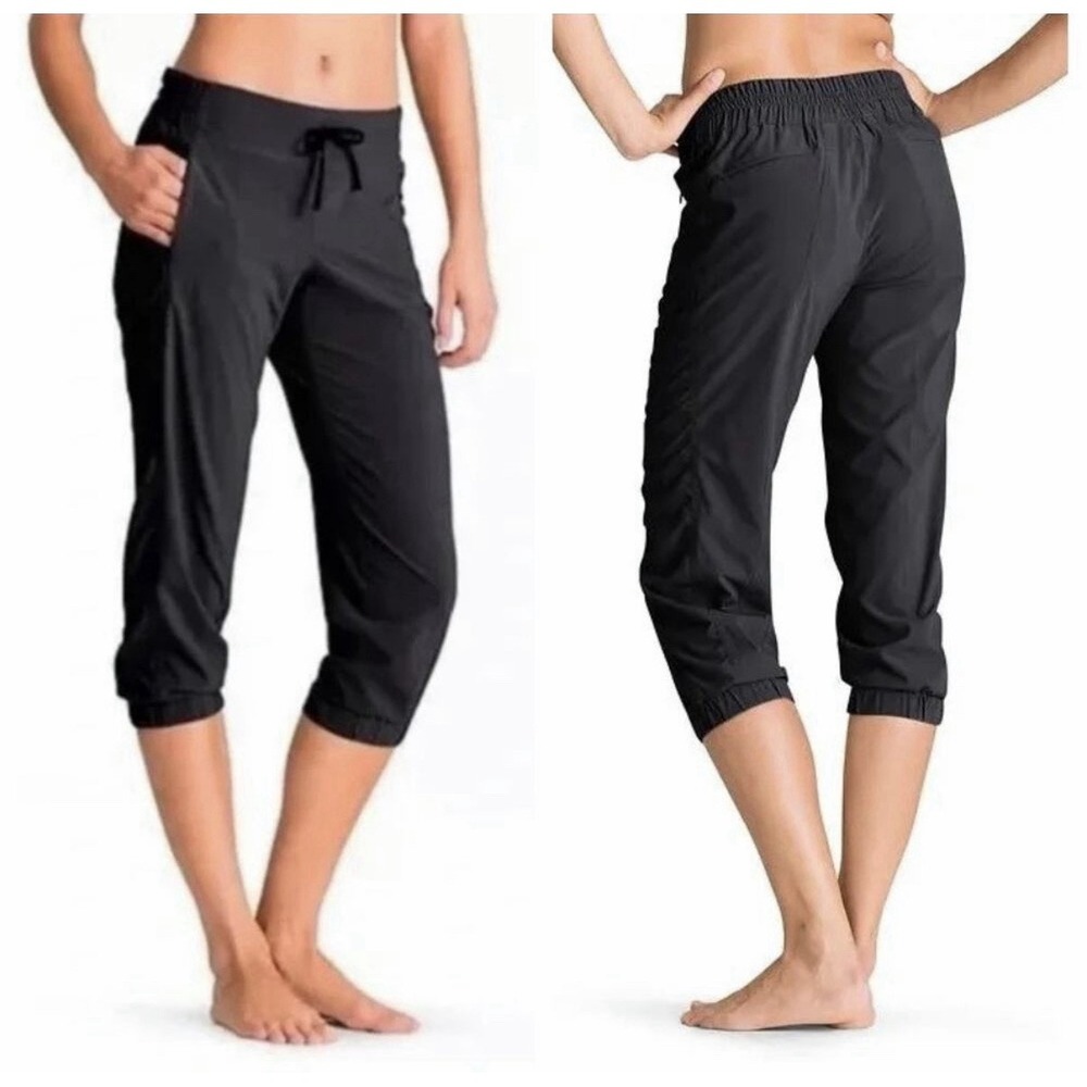 Athleta La Viva capri Athleisure pants Womens Sz 14 Black Stretch Gym Workout